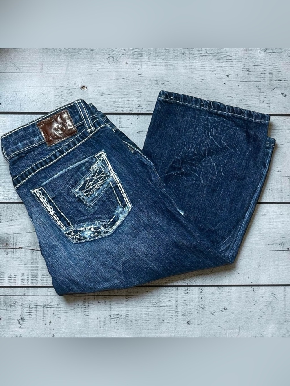 BKE Stella Crop Capri Shorts Women’s Size 28 Blue Denim Distressed Thick Stitch